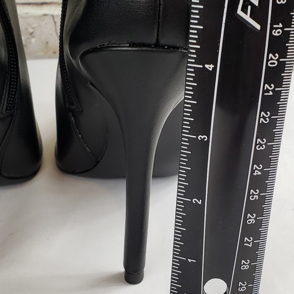 Women's thigh high boots - Picture 6 of 8